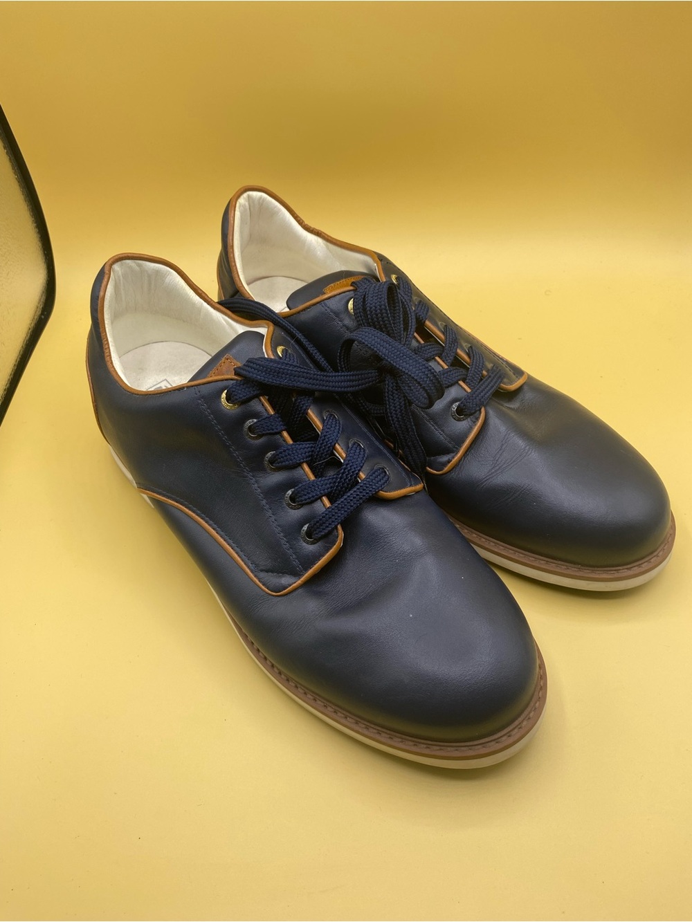 Men's Navy Leather Derby Shoes with Tan Trim